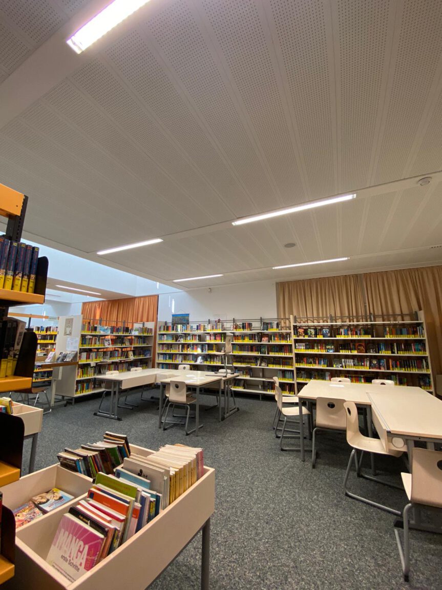 MEG News: Unsere bunte Schulbibliothek