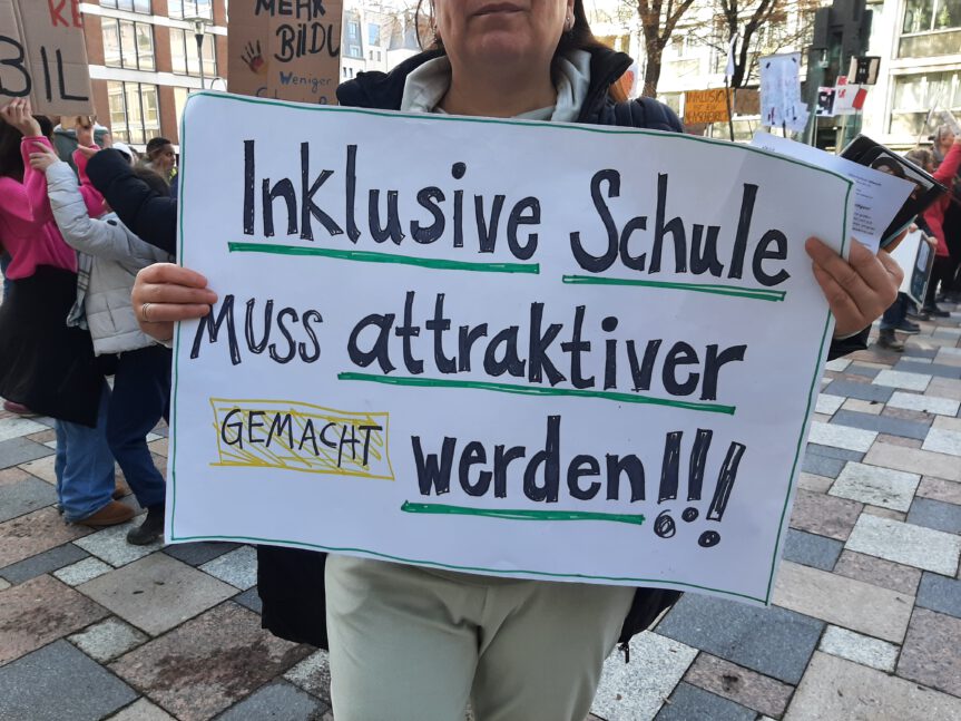 MEG News: Demonstrationen für bessere Inklusion an Schulen